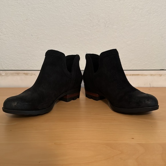 Sorel slip-on booties size 6.5 black - Picture 3 of 5